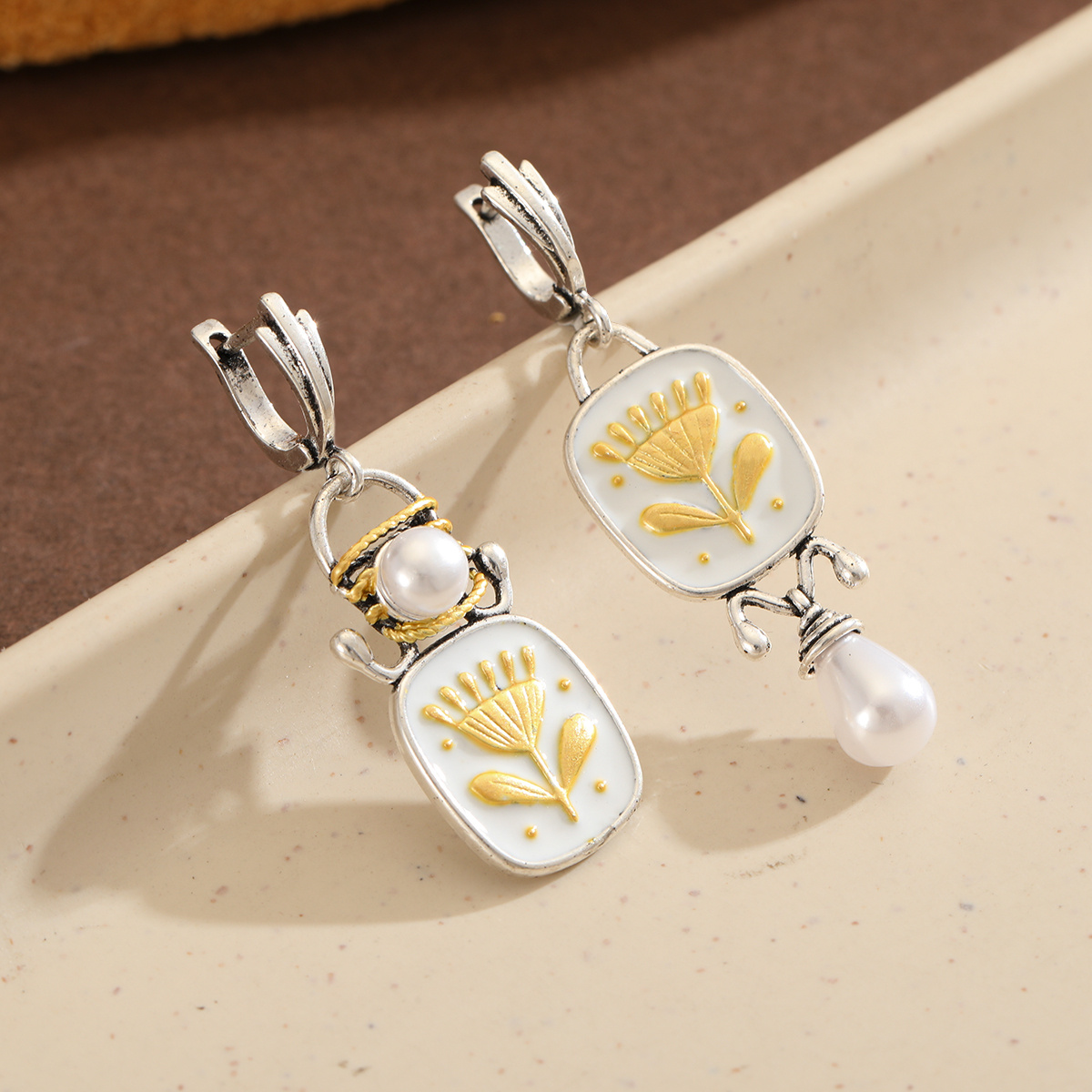 Women's Vintage Ethnic Style Two-Tone Floral Embossed Drop Earrings